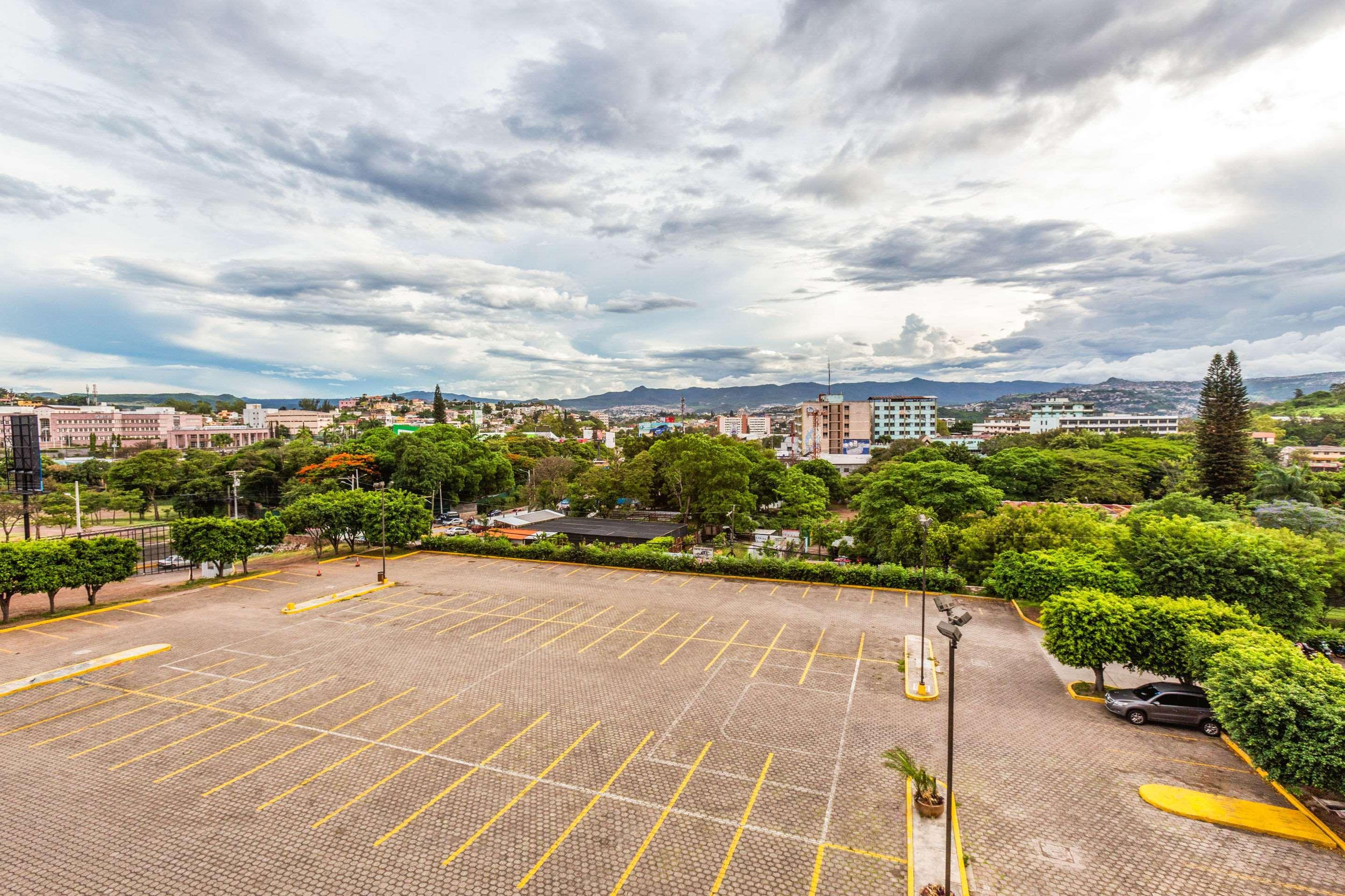 Clarion Hotel Real Tegucigalpa Buitenkant foto