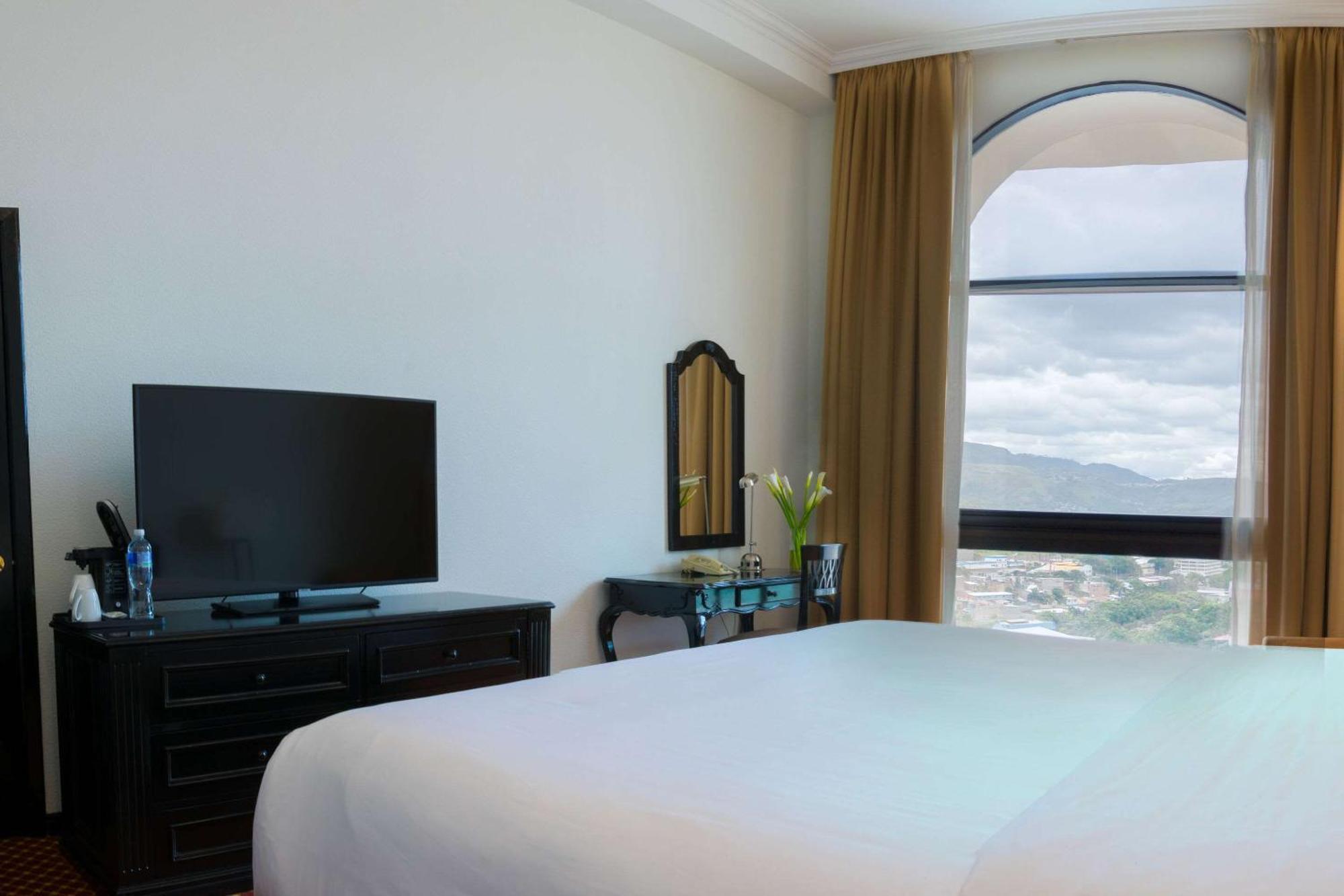 Clarion Hotel Real Tegucigalpa Buitenkant foto